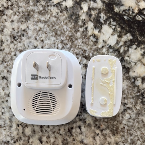 White Wireless Doorbell Set - Picture 2 of 3